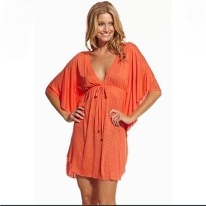 NWT- Elan Women’s Stylish V Neck Tunic With Bell Sleeve